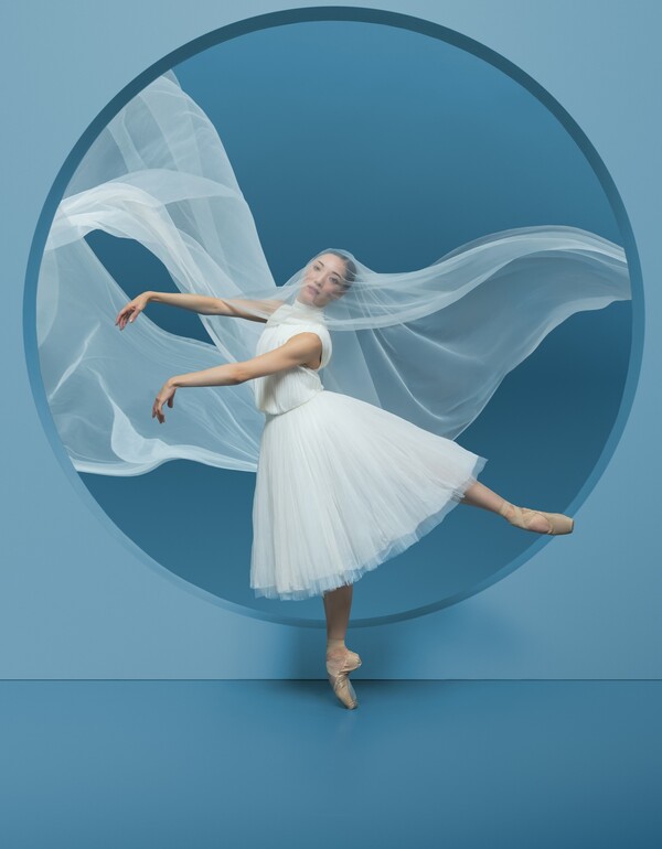 Vertical 26 27 Season Giselle Luna Sasaki Photo Eluvier Acosta