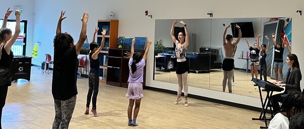 Alberta Ballet Centre for Newcomers Class 1